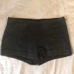 VEDA Black Leather Shorts - Size P (XS)